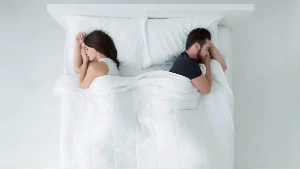 Hero Image for article Sleep Divorce : La Science Derrière le Sommeil Séparé (et Comment l'Optimiser)